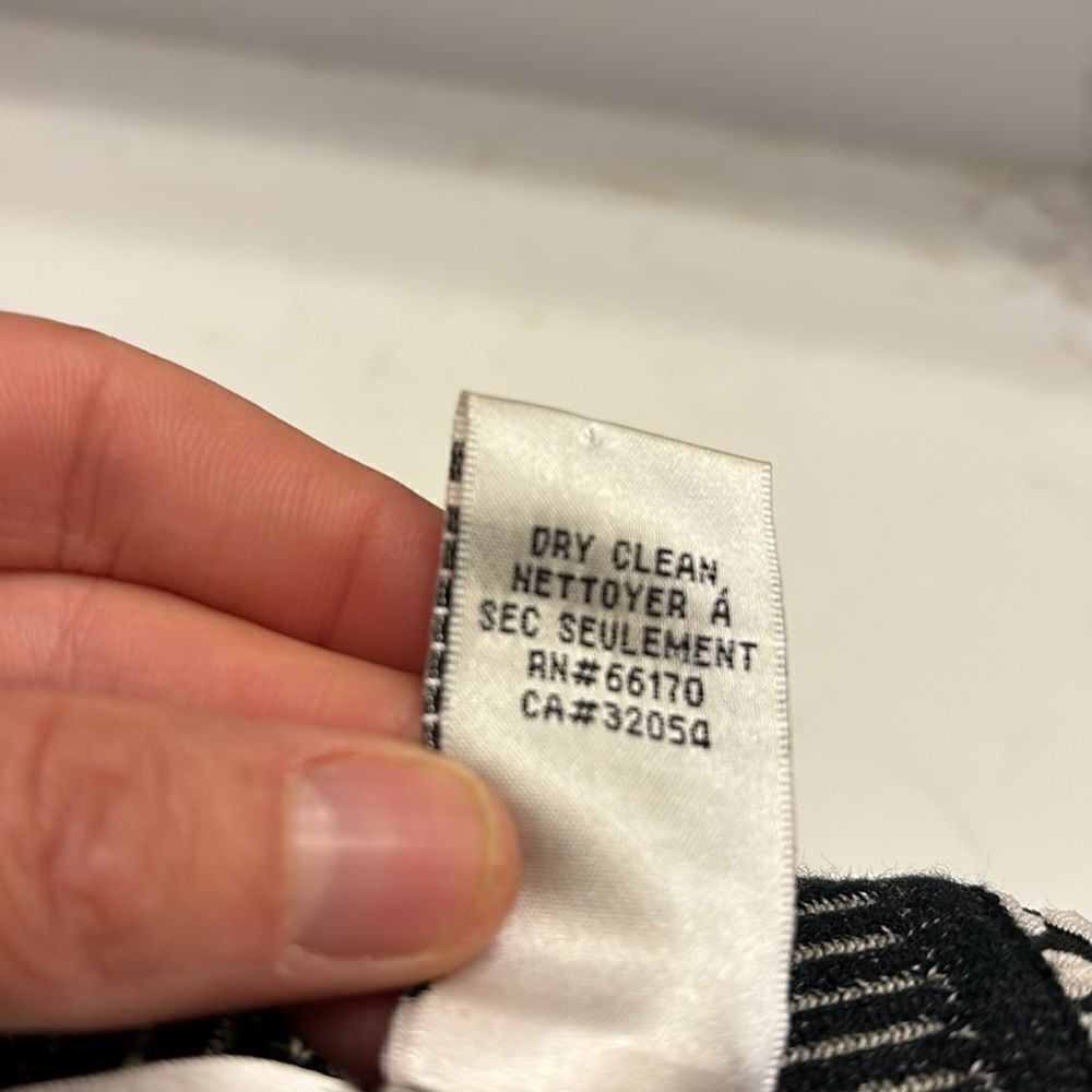 Anthropologie Josette by Bryon Lars Beauty Mark. It's black and white. Size 8 - Picture 11 of 15